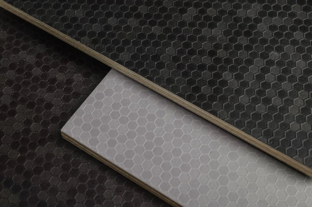 Riga Hive Black Plywood black, silvergrey and darkbown samples